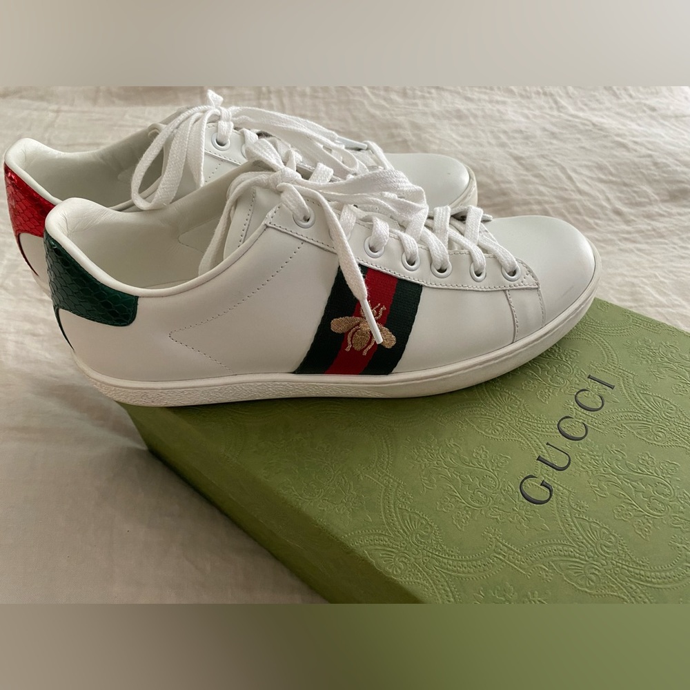 Gucci Ace sneaker. Size 38 European, 7 1/2 American. Pristine condition!